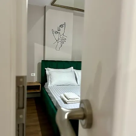 The Newspapers Apartman