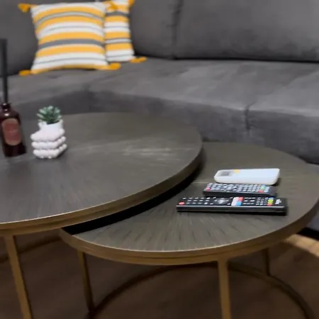 Apartman The Newspapers