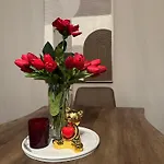The Newspapers Διαμέρισμα Τίρανα